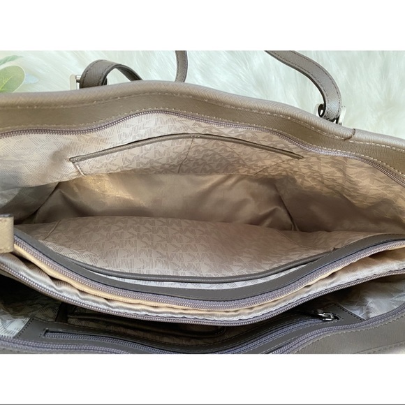 Michael Kors laptop tote bag - Picture 7 of 11